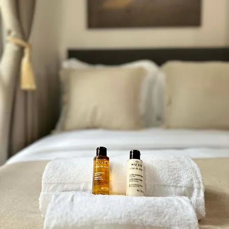 Le Marais - Prestige With Ac And Lift For 8 * Parijs