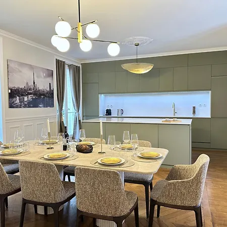 Le Marais - Prestige With Ac And Lift For 8 * Parijs