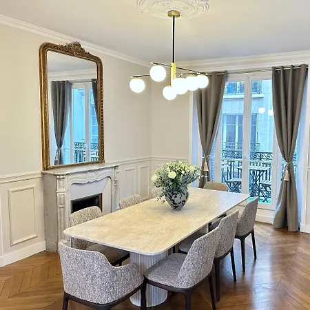 Le Marais - Prestige With Ac And Lift For 8 * Parijs