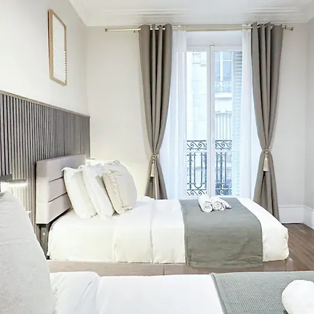 Апартаменты Le Marais - Prestige With Ac And Lift For 8 *