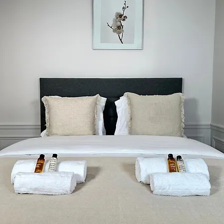 Апартаменты Le Marais - Prestige With Ac And Lift For 8 *