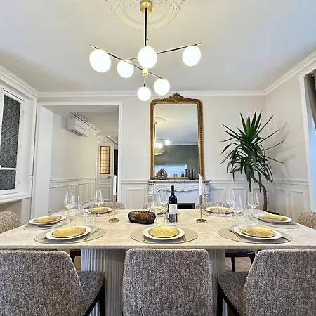 Апартаменты Le Marais - Prestige With Ac And Lift For 8 *