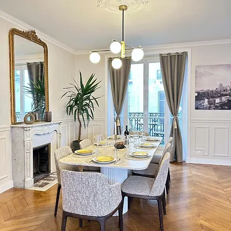 Апартаменты Le Marais - Prestige With Ac And Lift For 8 *